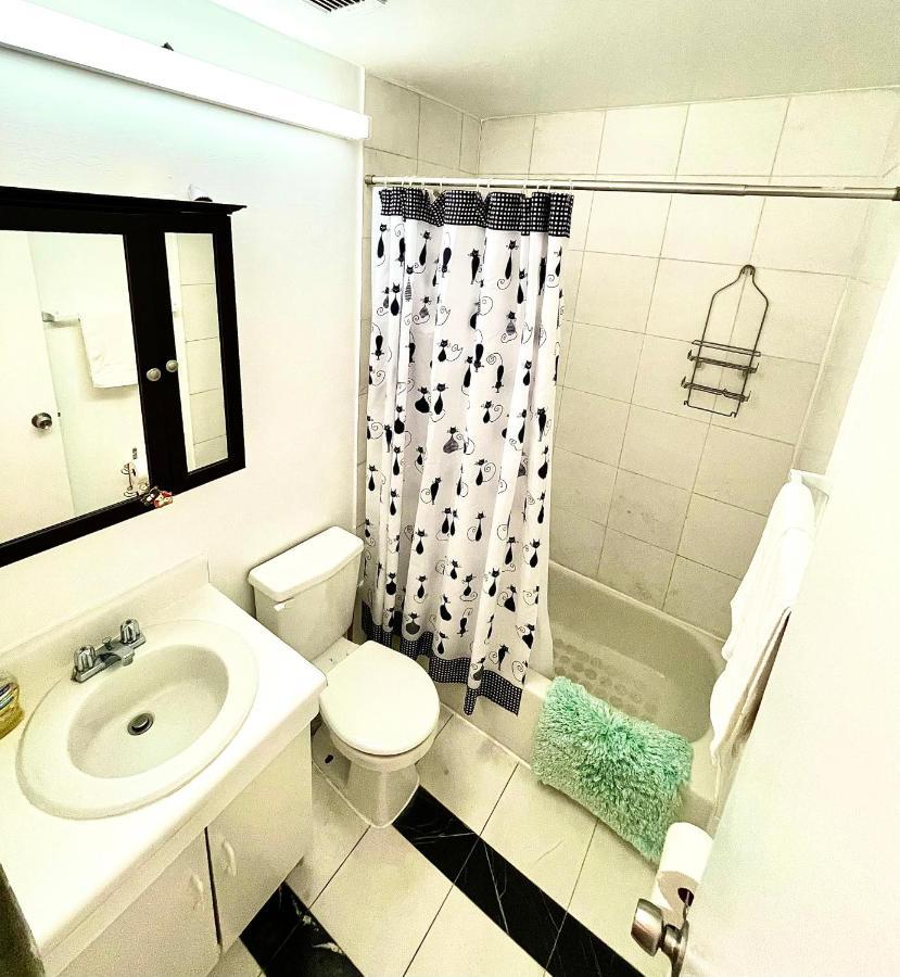Stunning Two Bed Apt Hells Kitchen Appartamento New York